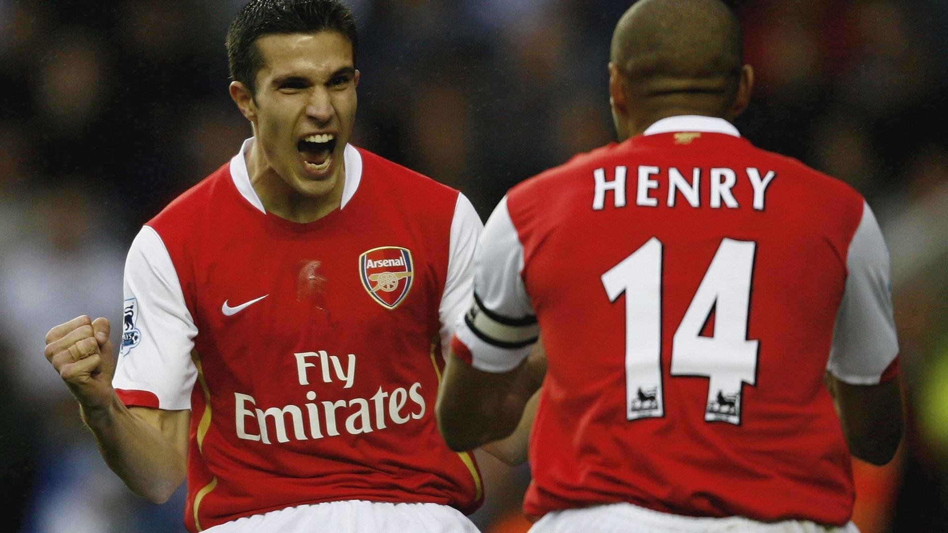 2026年世界杯预选赛激战正酣，多支豪门球队提前锁定晋级席位